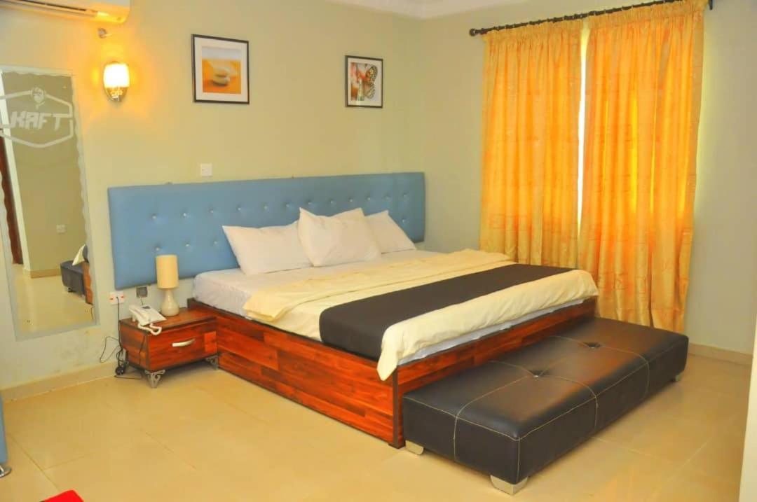 Royal Kaft Hotel Ikorodu Экстерьер фото